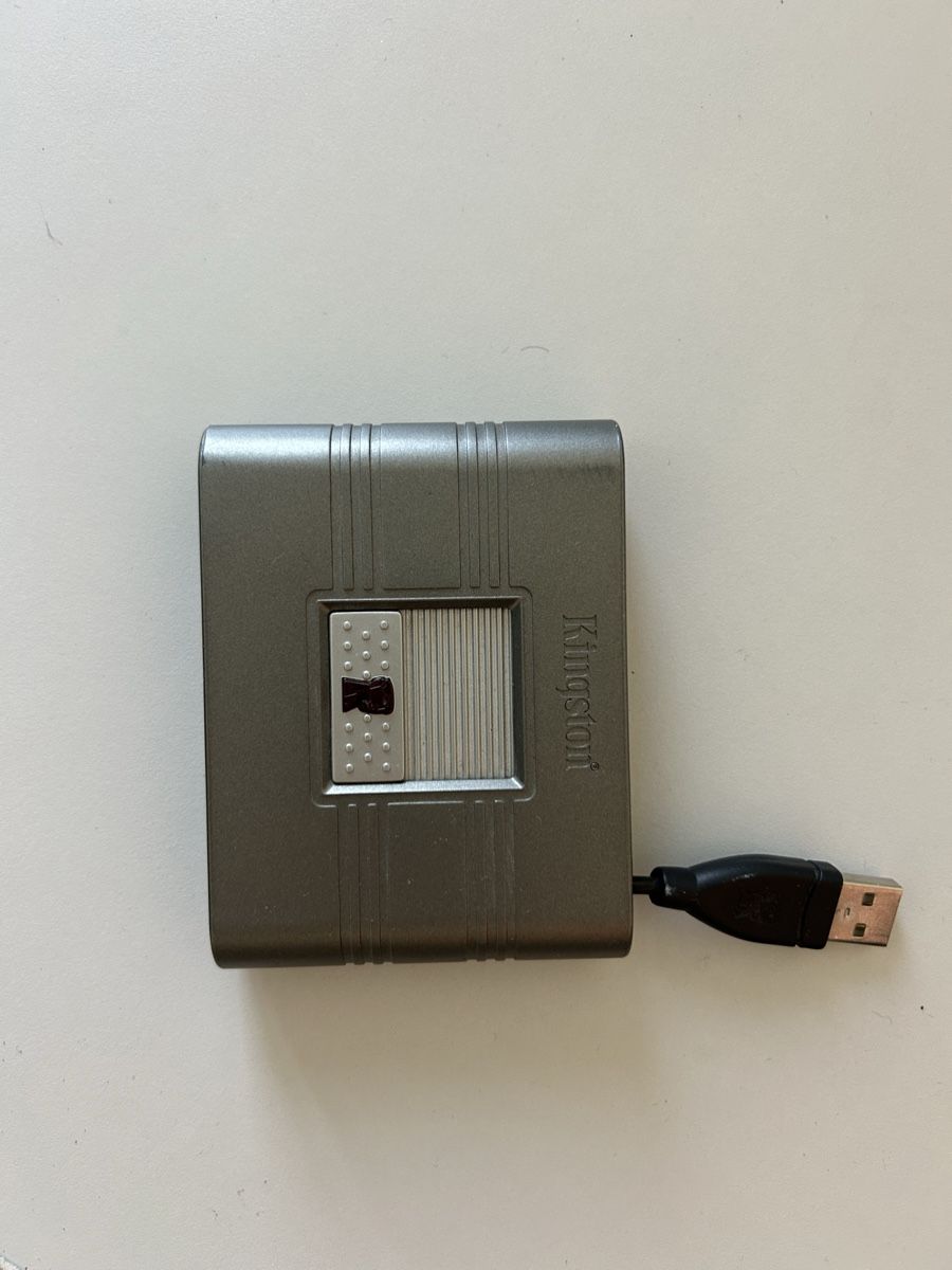 Kartenlesegeräte: Kingstt Flash Media Reader 2.0 High-Speed 19-in-1 PC Car – Gebraucht aus Geroldswil von Gfacchinetti 2