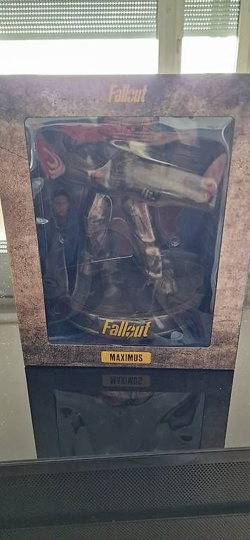 Statuette: Fallout Figur Maximus 25cm – Usato da Birr venduto da eisnov95 1