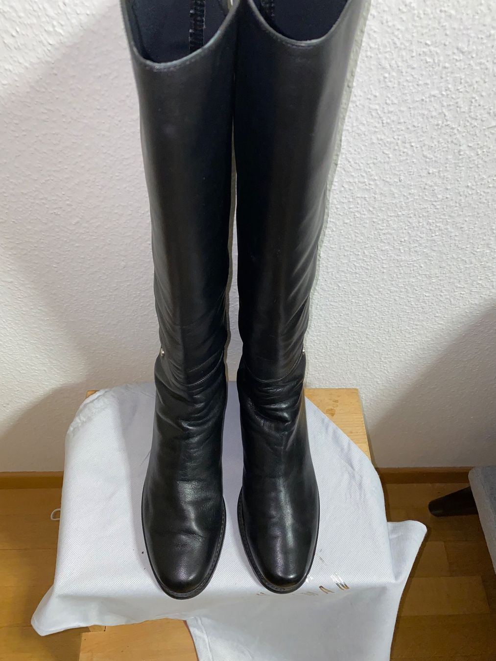 Stuart Weitzman Damenschuhe: Stuart Weitzman halfnhalf Leder Stiefel, schwarz – Gebraucht aus Uitikon Waldegg von MGC 4