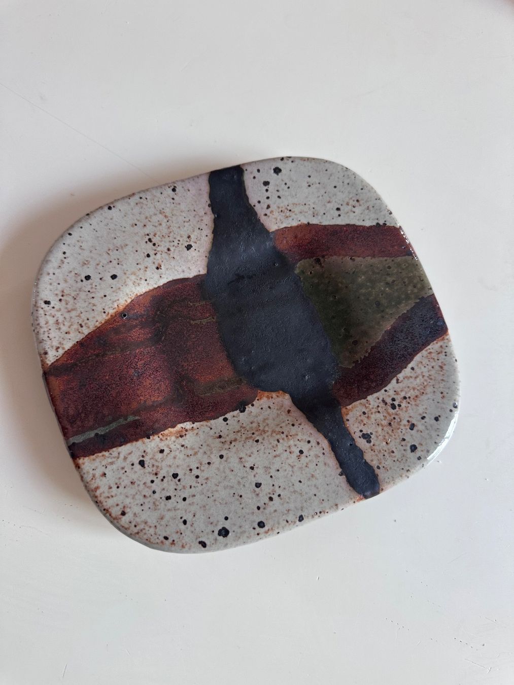 Servierplatten: Jacques Pouchain, plat émaillé Dieulefit, vers 1965 – Gebraucht aus Lausanne von jul_v9ht