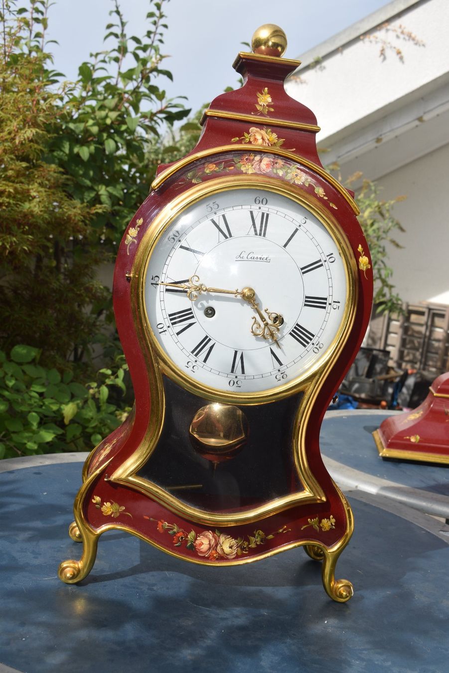 Stand- & Wanduhren: Wunderbare Pendule Le Castel – Gebraucht aus Brügg BE von Aristotolius