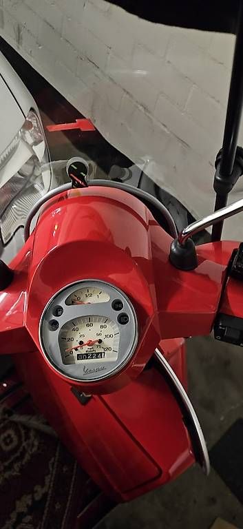 Vespa Scooters: Piaggio Vespa 125 PX – Neuf (Voir description) à Wabern par VOLVGNG73 1