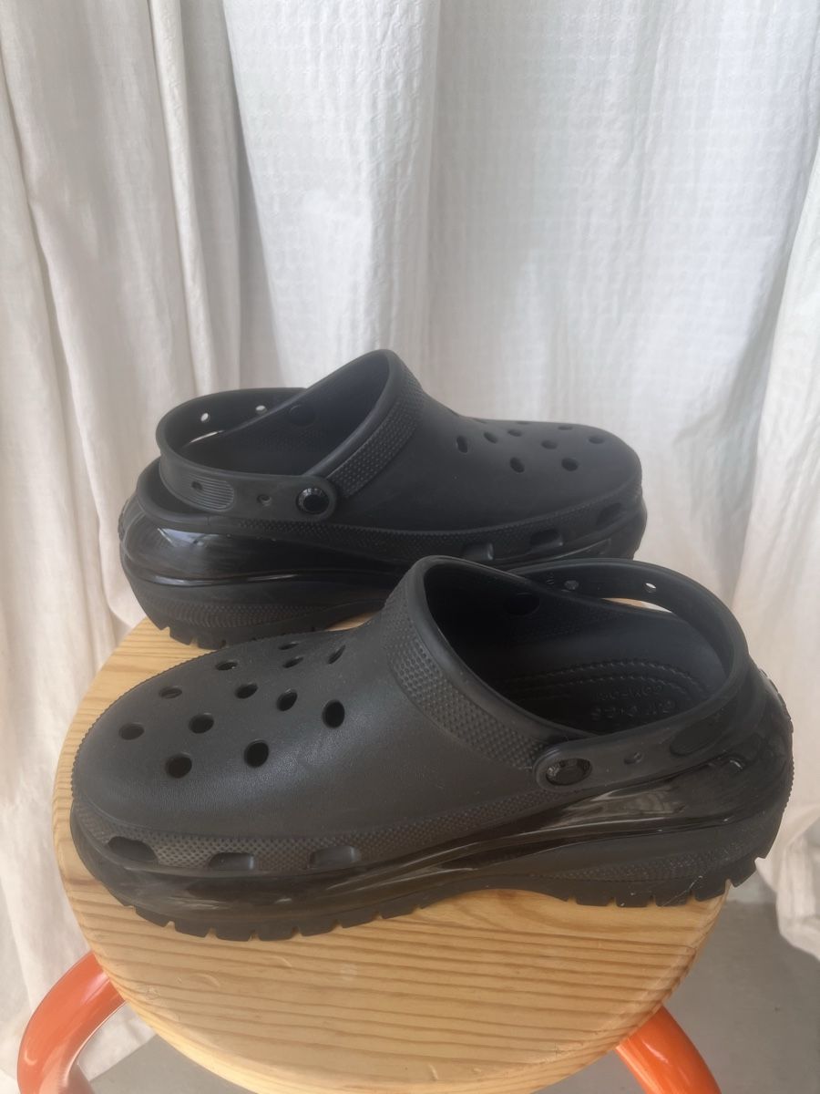 Crocs Scarpe da uomo: Crocs Pantolette hoch – Usato da Zürich venduto da demi.gr 3