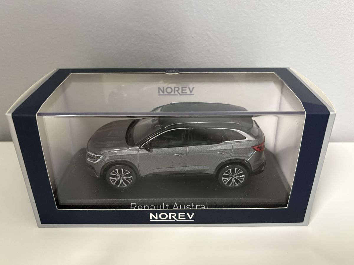 Renault Modellini d'auto: Renault Austral NOREV (1/43) – Nuovo e nell'imballaggio originale da Genève venduto da auto_miniatures 1