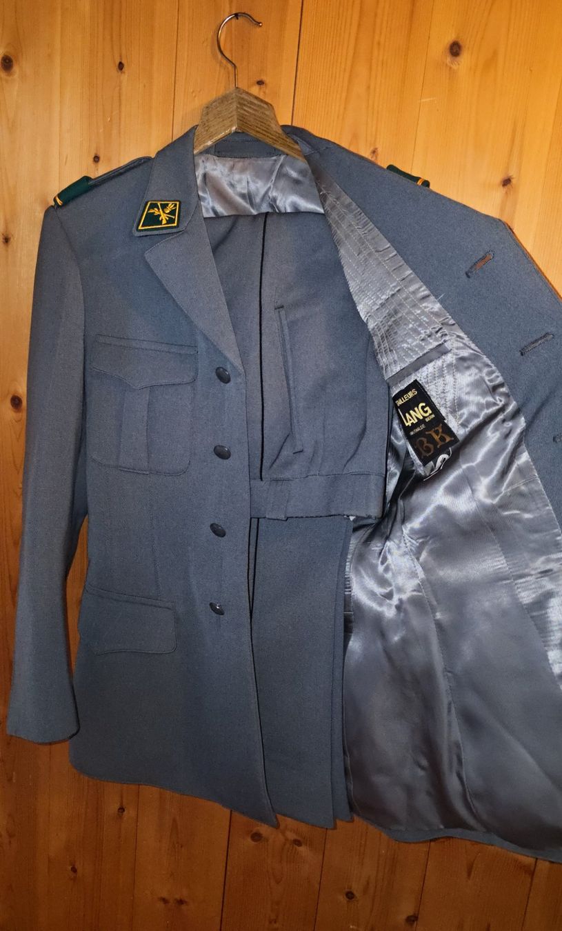 Schweizer Armee Uniformen: Schweizer Armee Ausgangsjacke – Gebraucht aus Wald ZH von SwissElegantShop 1