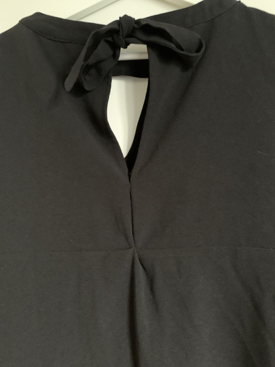 Nafnaf Vestiti: Robe noire Naf Naf – Usato da Prangins venduto da val_2c72 2