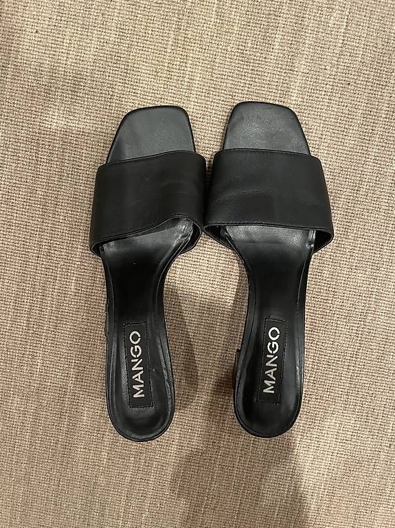 Scarpe da donna: Schwarze Heels von Mango in Grösse 40 – Usato da Zürich venduto da Ineselisabeth