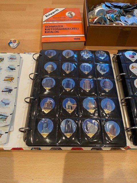 Coperchi dei cremini per caffè: Kaffeerahmdeckeli-Sammlung – Usato da Oberglatt ZH venduto da Finlandia1 2