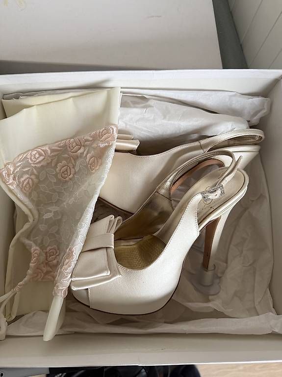 Scarpe da donna: Pumps Grösse 34 – Usato da Zürich venduto da Tevelyn 4