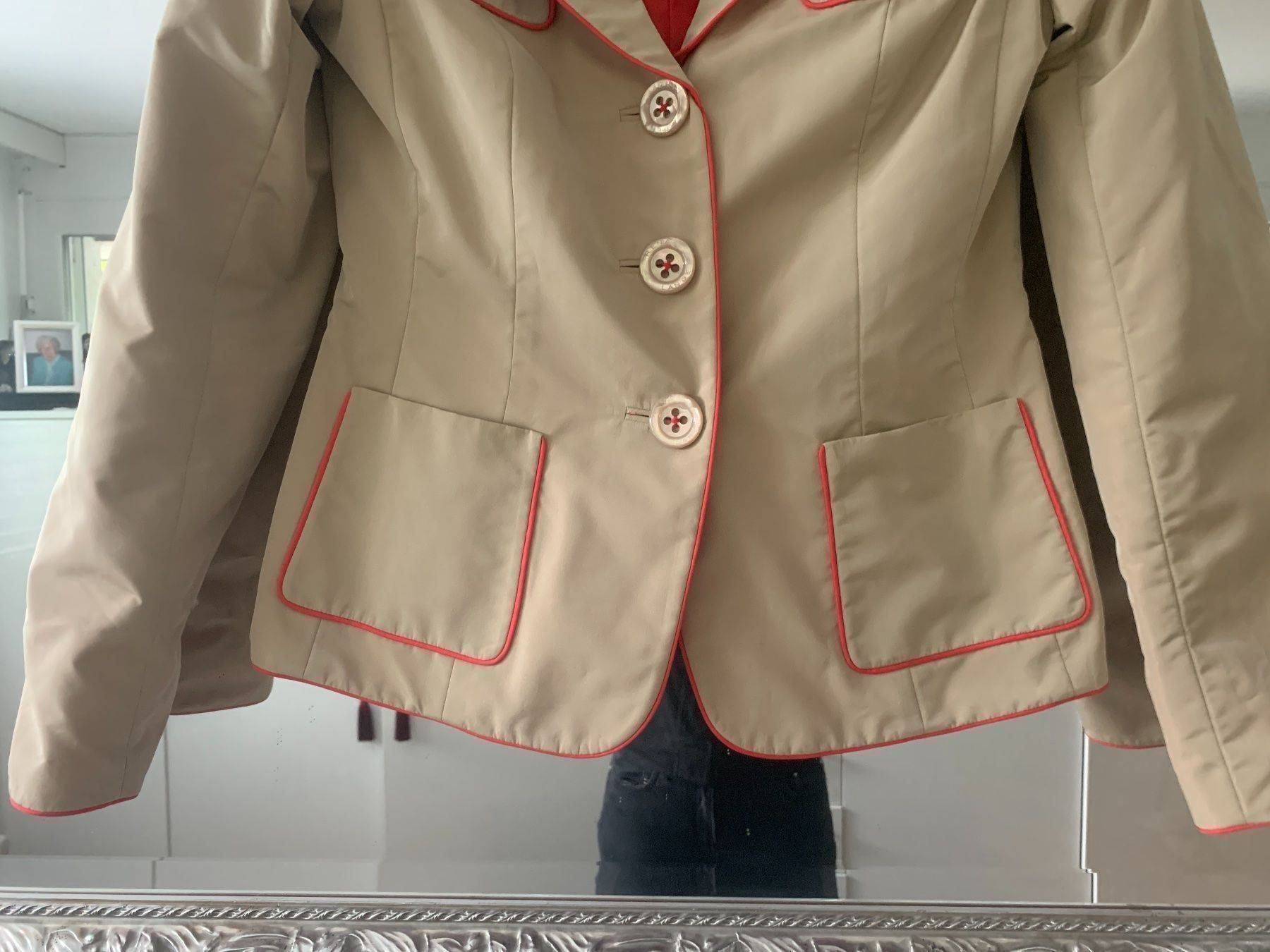 Giacche: Rena Lange Blazer, rot oder beige – Nuovo e nell'imballaggio originale da Hombrechtikon venduto da Herbstsonne 1