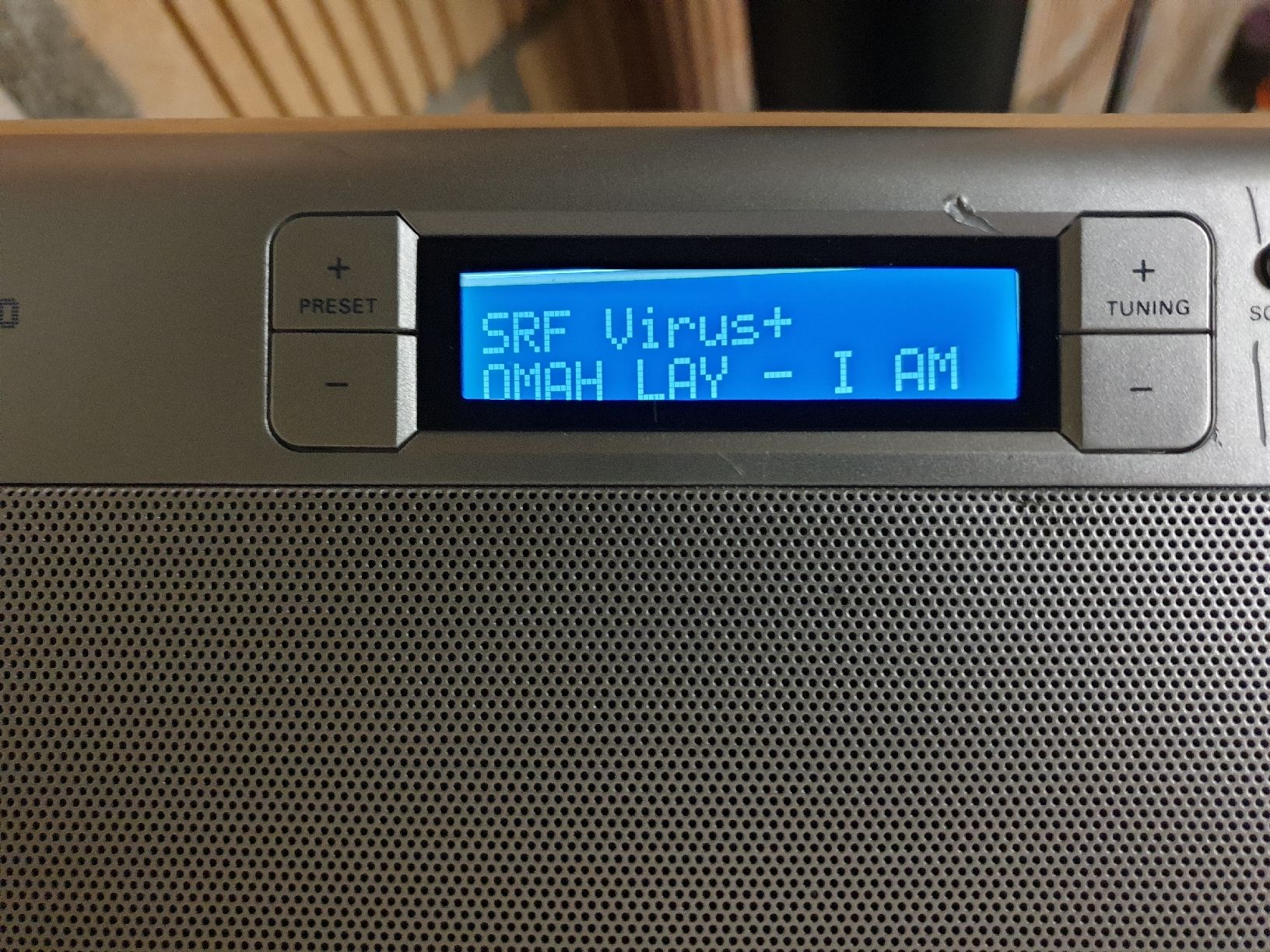 Philips Radio: Philips DAB+ Digitalradio mit Holzapplikation und Tragegriff – Difettoso da Ittigen venduto da Ziok187 6
