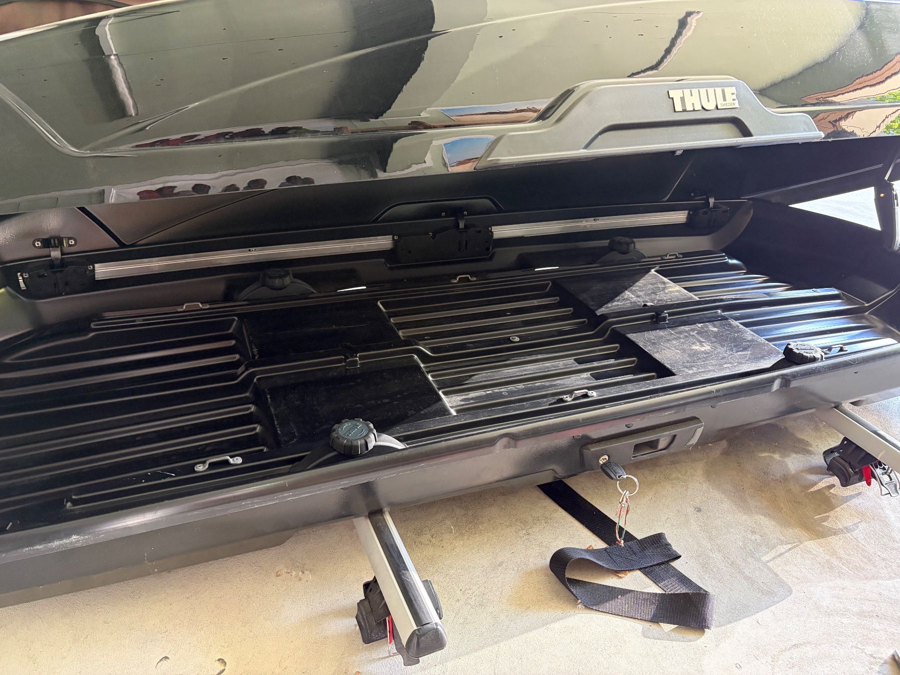 Thule Coffres de toit: Dachbox XXL Thule – D'occasion à Bäch SZ par levus01 2