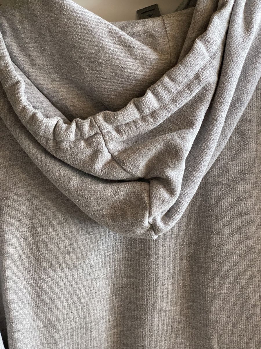 Maglioni & Felpe: Kapuzenpullover California Gr. S – Usato da Münsingen venduto da Secondhand89 3