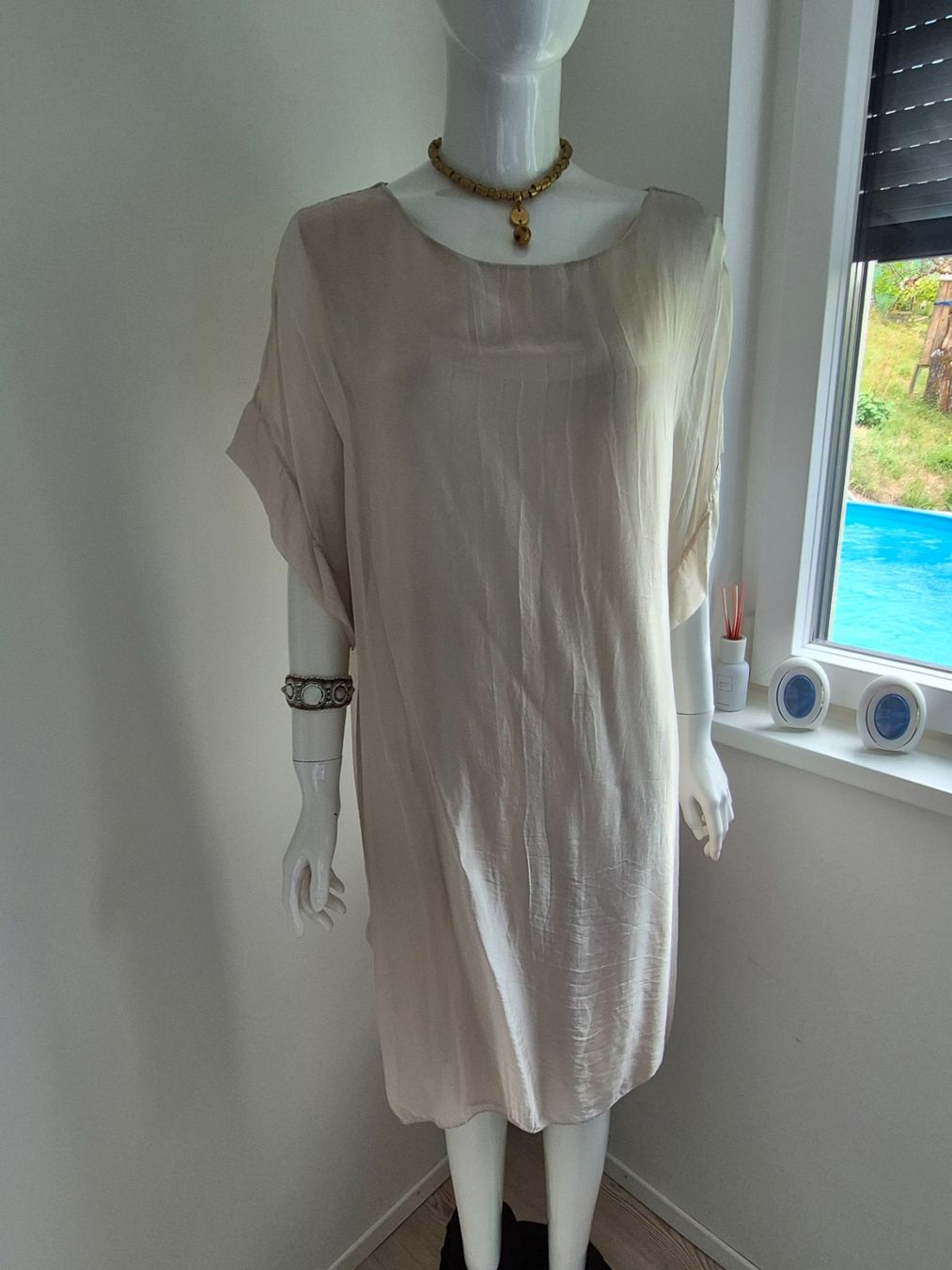 Robes: Kleid / Tunika Creme Kurzarm Gr.M – D'occasion à Schaffhausen par Catboot01 1