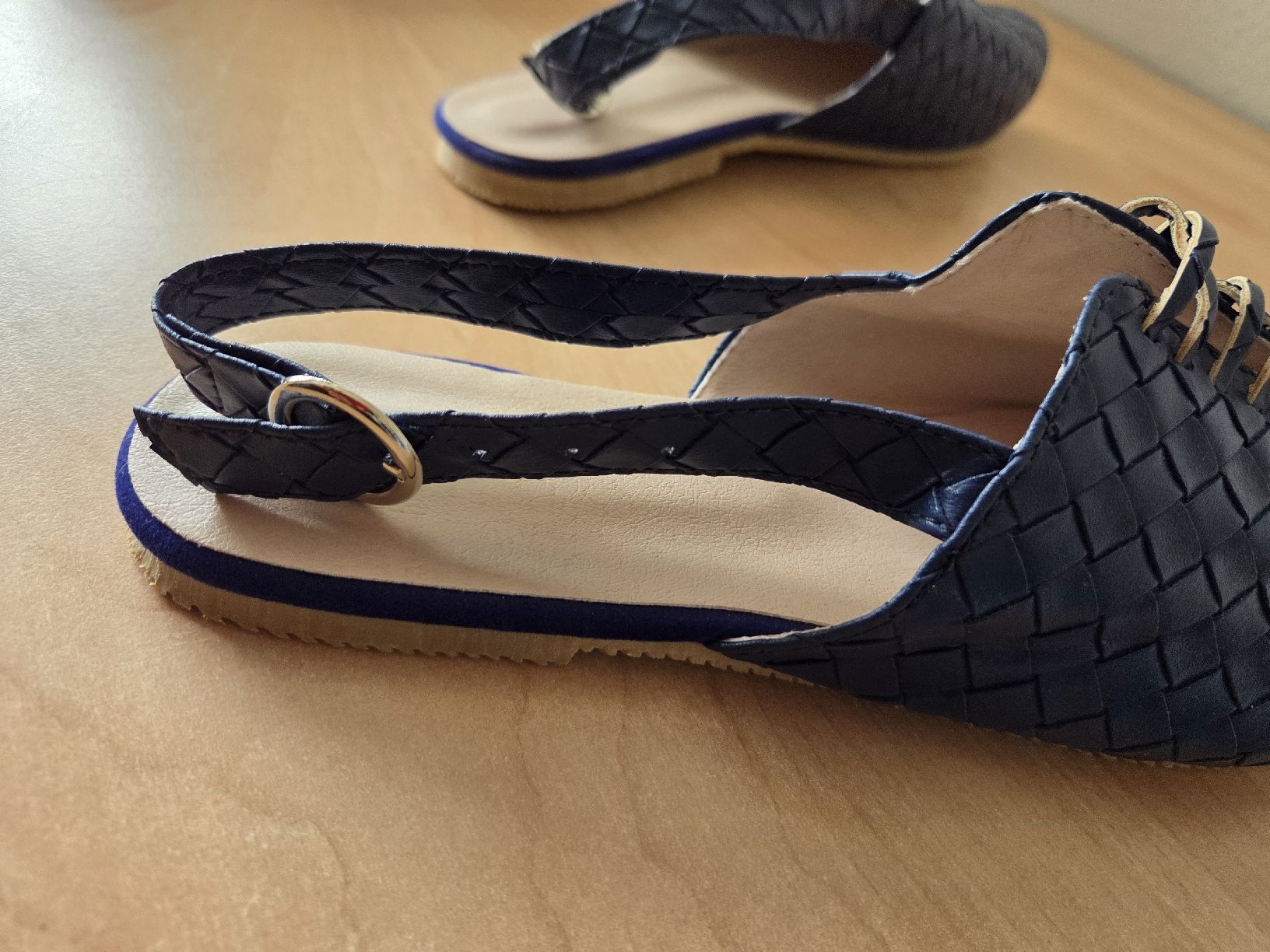 Scarpe da donna: Leder oder Kunstleder? Sommer Damenschuh Dunkelblau Gr.39 – Nuovo (secondo la descrizione) da Winterthur venduto da katzen07 3