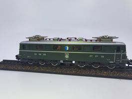 Minitrix 12860, Ae 6/6 11404 Luzern, Analog