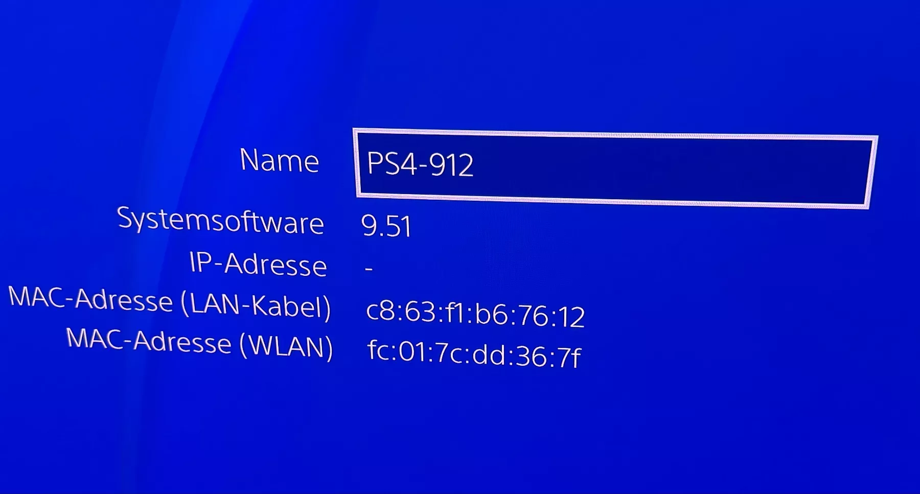 Sony Console: Sony PlayStation 4 Pro 1 TB mit Controller (v. 9.51) – Usato da Ettingen venduto da Schappo 1