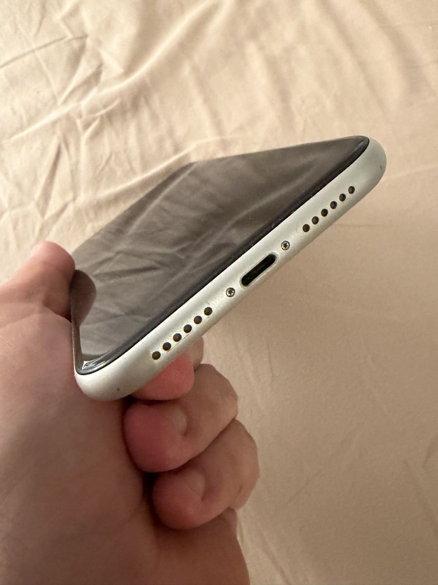 Apple Telefoni cellulari / Smartphones: iPhone XR - 64GB - Weiss – Usato da Zürich venduto da mickeey 3