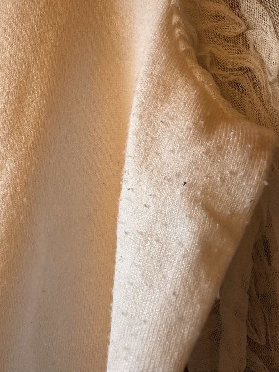 New Look Pulls & Sweat-shirts: Langarmshirt Weiss mit hübschen Ärmeln – D'occasion à Zürich par BettinaMarie2308 3