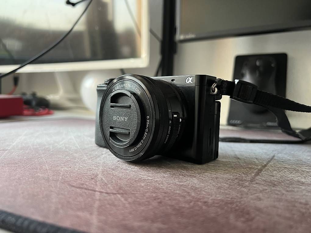Fotocamera: Sony A6100 + 16-50 Kit Objektiv - kompakte APS-C Kamera – Usato da Ebmatingen venduto da kaf_9myw 3