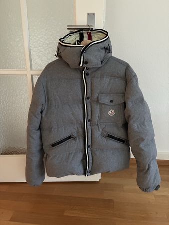Moncler Winterjacke, Top Zustand, Gr. S, Grau