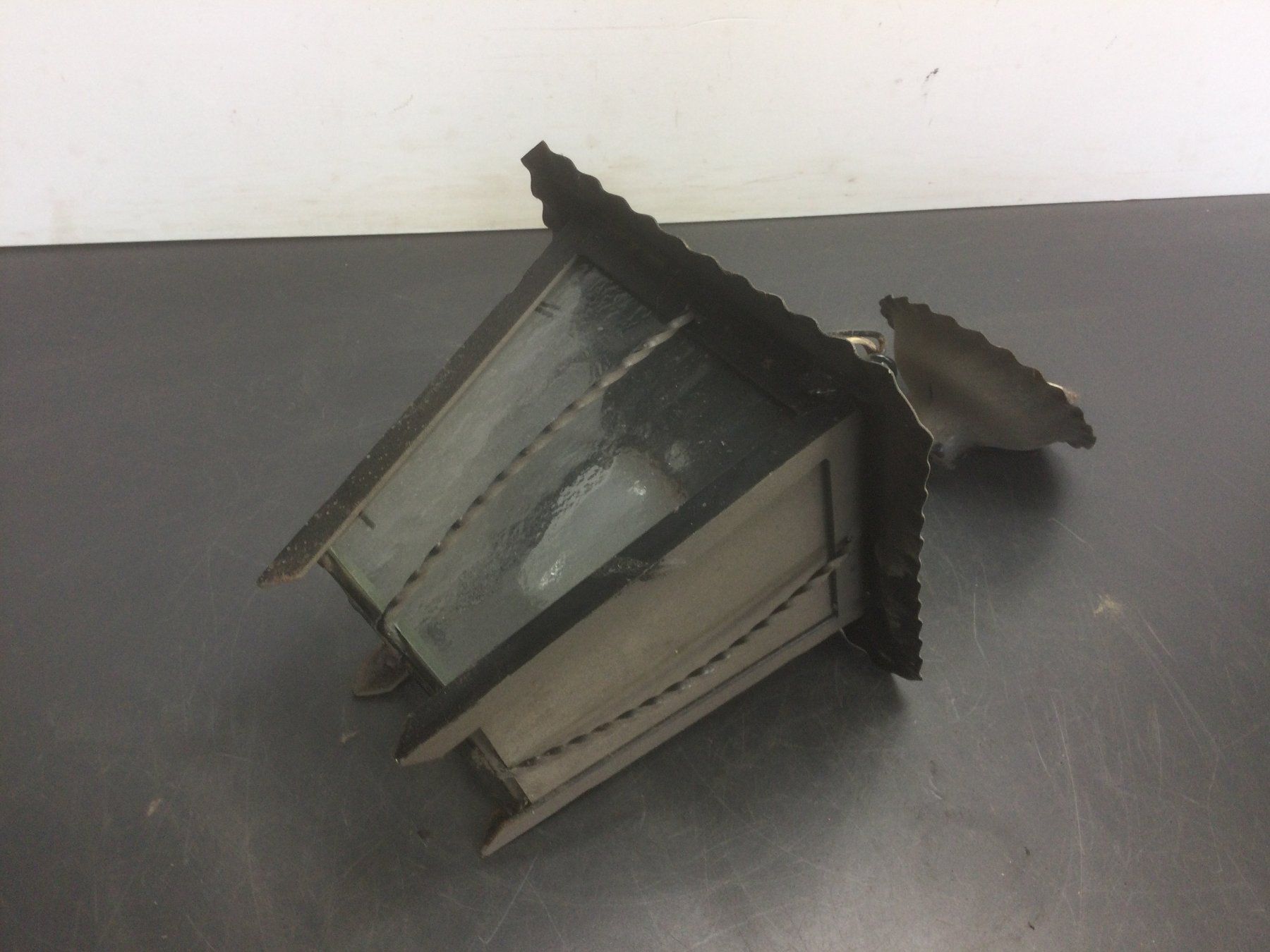Attrezzi da lavoro: Gebrauchte zum Teil rostige Eisen Deckenlampe – Usato da Wangen SZ venduto da kuriosum12 2