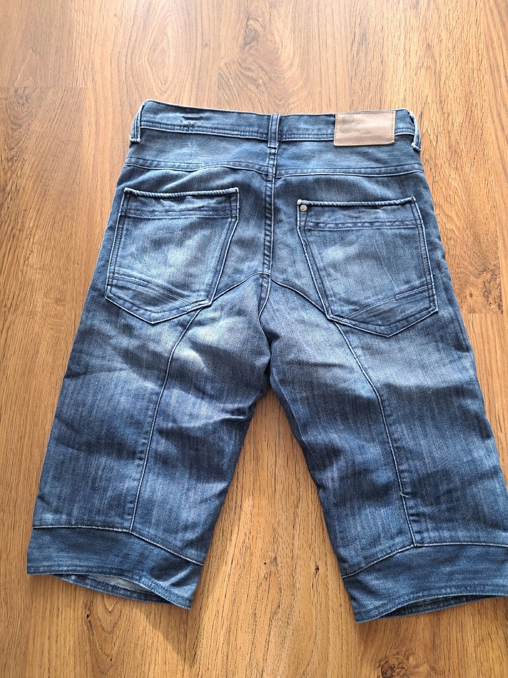 H&M Pantaloni: Denim Bermuda 30 – Usato da Frauenfeld venduto da berk39 3