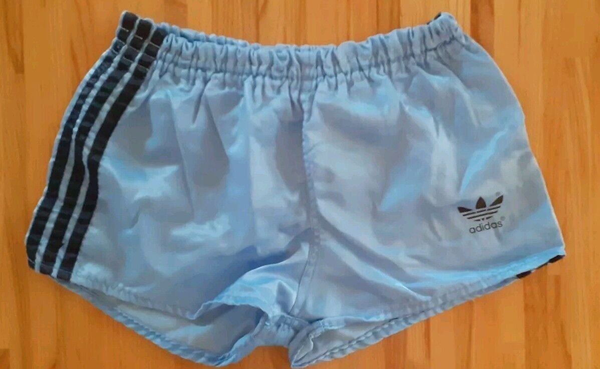 Adidas Hosen: ADIDAS Vintage Nylon Sprinter Shorts D152 – Gebraucht aus Appenzell von fibuking