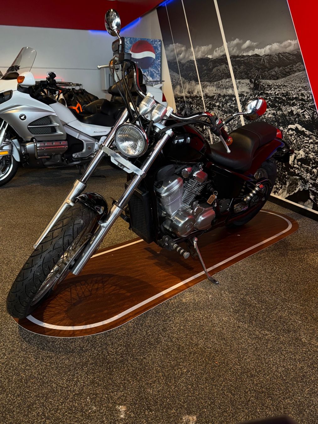 Honda Chopper: HONDA VT600C Shadow Noir Occasion – Gebraucht aus Payerne von Christinat_Motos 4
