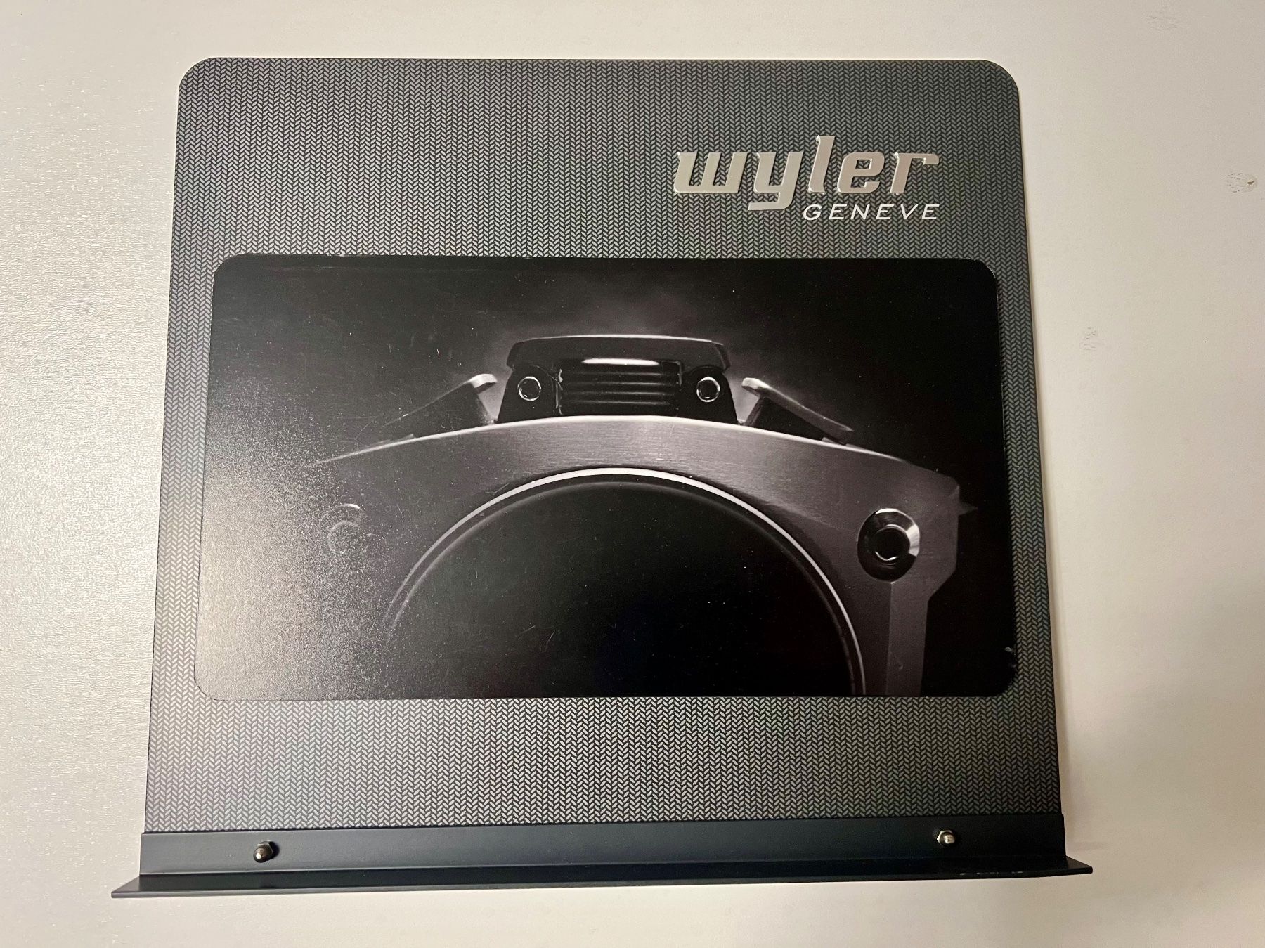 Wyler Orologi: WYLER-Genève Code-R Chronograph carbon style display – Nuovo (secondo la descrizione) da Mont-sur-Lausanne venduto da vmi_ym5l
