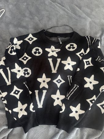 Schwarzer Designer-Pullover