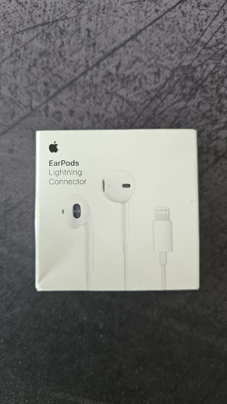 Apple Kopfhörer: Apple EarPods mit Lightning Connector neu – Neu (gemäss Beschreibung) aus Muri b. Bern von vbr_xt8d