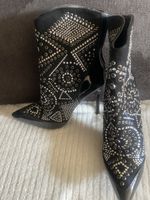 Schwarze High Heel Stiefel mit Nieten, Grösse 38, Top! (51)