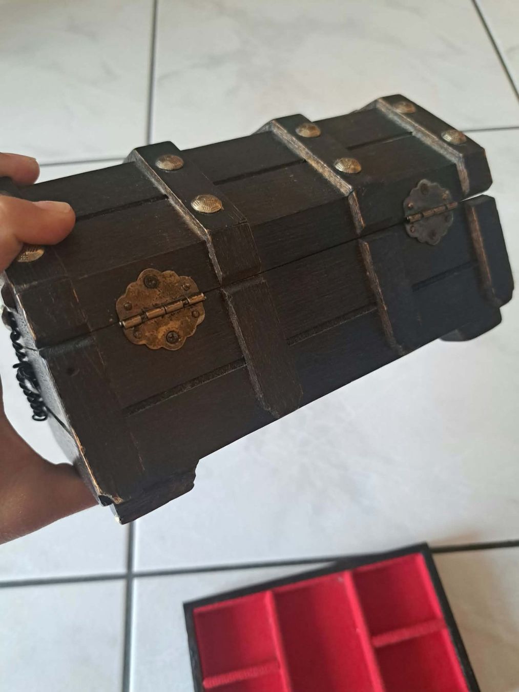 Cassapanche: Vintage-Schatztruhe aus Holz – Usato da Saas Grund venduto da IvanaXY 3