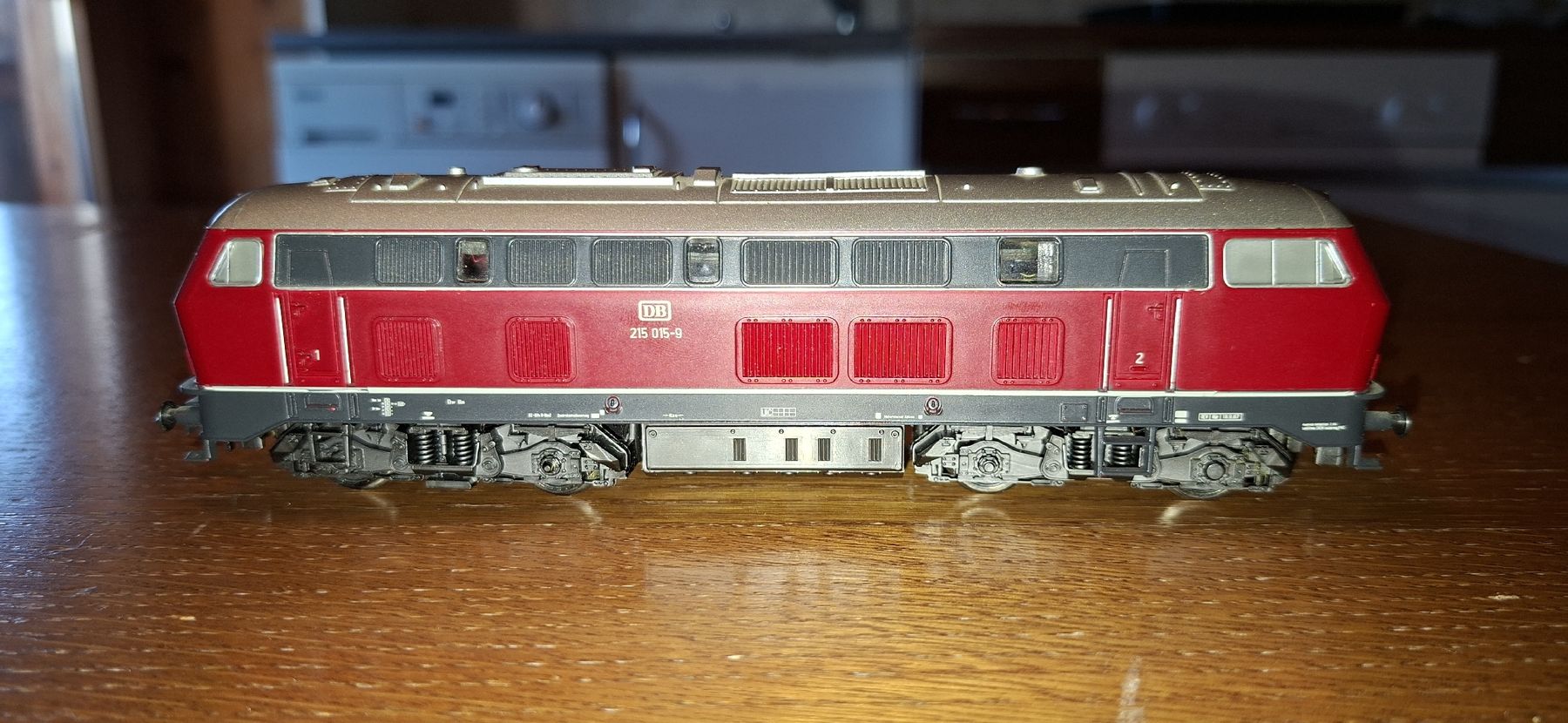 Roco Modelleisenbahnen: Roco Analog DC Lok 215 015-9. – Gebraucht aus Pfäffikon ZH von gub_2j76 3