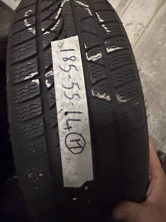 Altro in Scrittura & Disegno: Gomme invernali  – Usato da Bedano venduto da sim_66fd 1