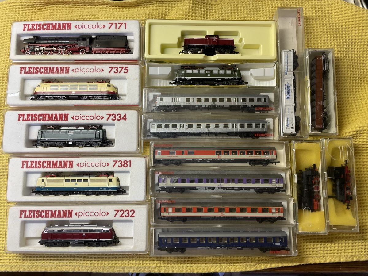Fleischmann Modelleisenbahnen: Modelleisenbahn Fleischmann div. Lokomotiven/Zugwaggons – Gebraucht aus Staldenried von abrigger