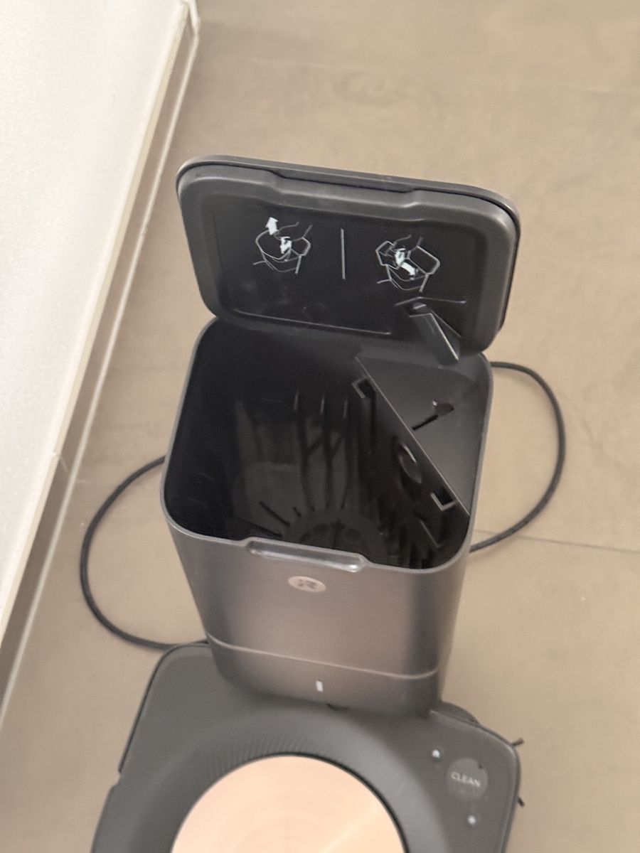 Irobot Staubsauger & Zubehör: iRobot Roomba s9+ Self-emptying clean Robot Vacuum – Gebraucht aus St Gallen von san_6w29 2