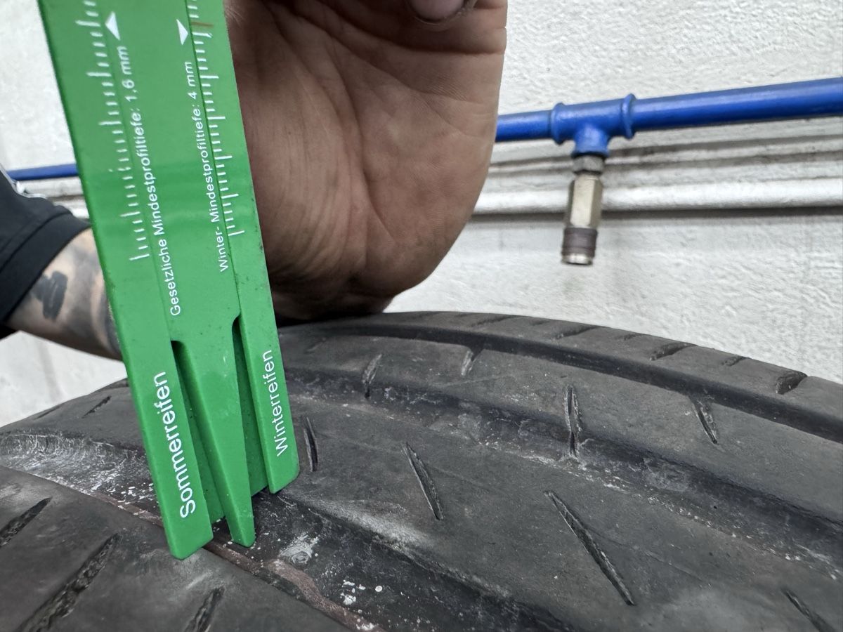 Pneumatici & Ruote complete: Reifen Continental Premium Contact 6 – Usato da Burg AG venduto da SSSSPR 2
