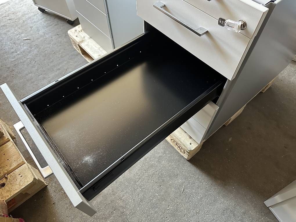 Scaffali: neuer Beistellcontainer mit Aufsatzregal, abschliessbar – Nuovo (secondo la descrizione) da Necker venduto da liq24 6