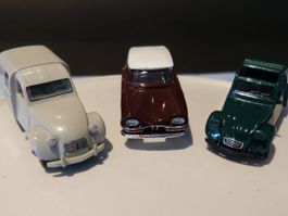 Set Miniatur-Autos Citroen 2CV und AMI 6 in M: 1 :87