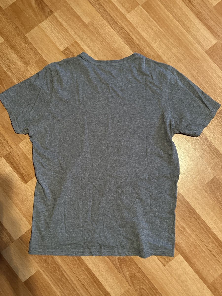 Element T-shirt: Element T-Shirt Grau, Grösse M einf. Brustweite 50 cm – Usato da St. Gallen venduto da mai_2lcj 2