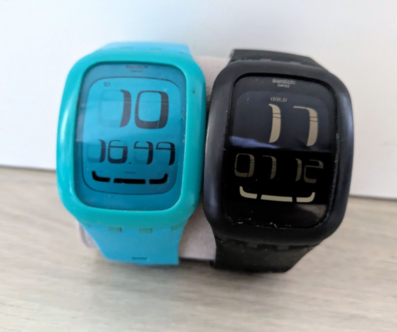 Swatch Montres: 2 montres SWATCH Touch  – D'occasion à Châtonnaye par Enjie 1