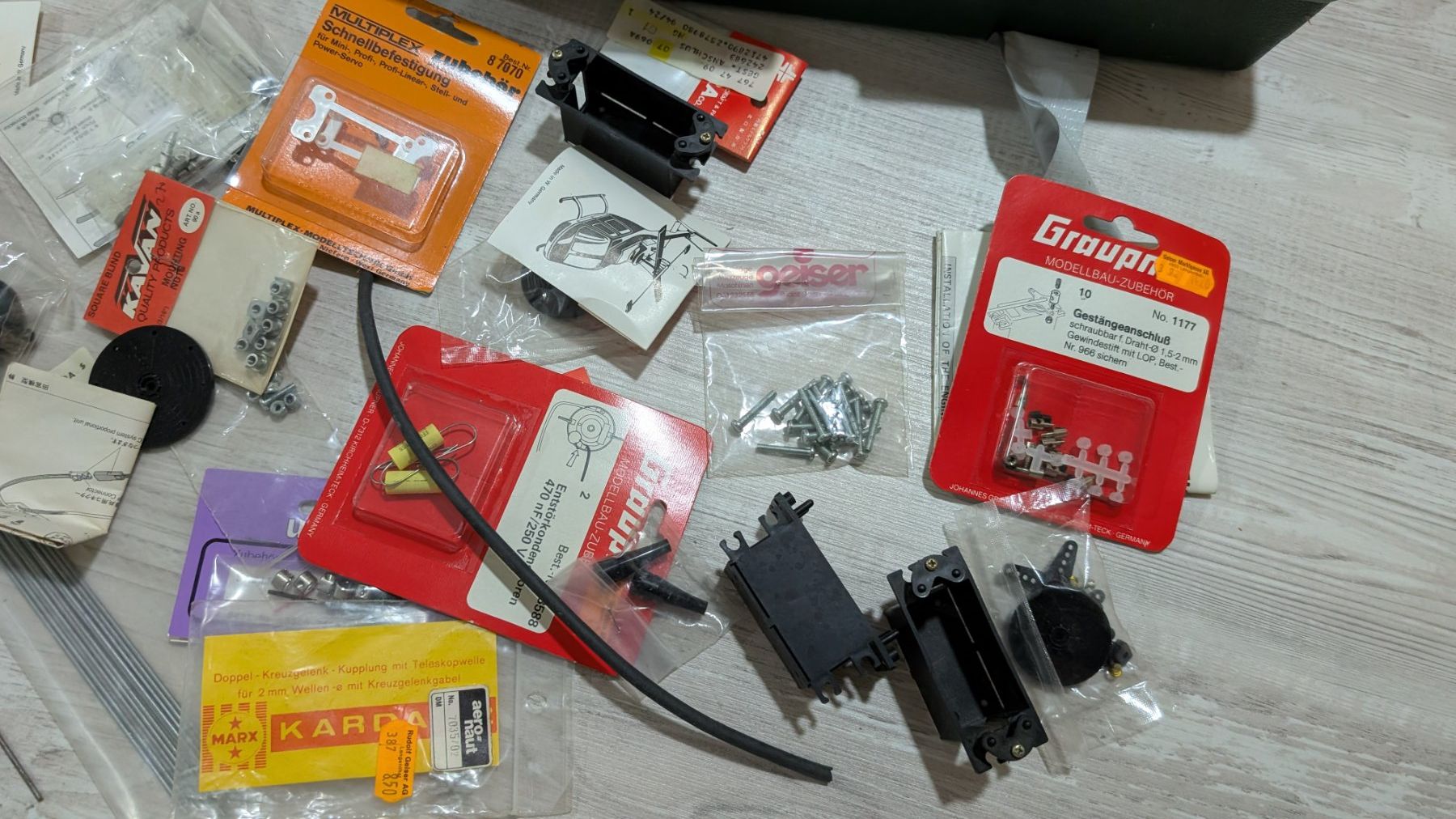 RC Kits de montage: Diverses RC Material – D'occasion à Rohrbach par Zidane6 4