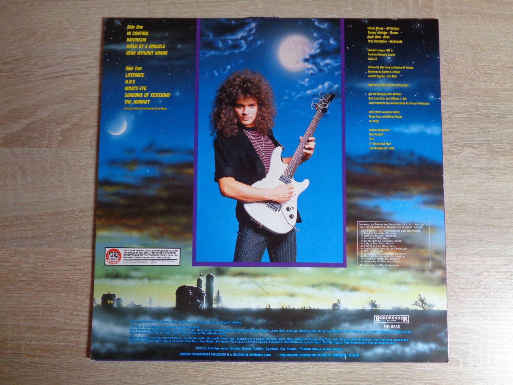 Dischi in vinile: VINNIE MOORE - MIND'S EYE ( LP ) – Usato da Weiningen ZH venduto da Princebebe 1