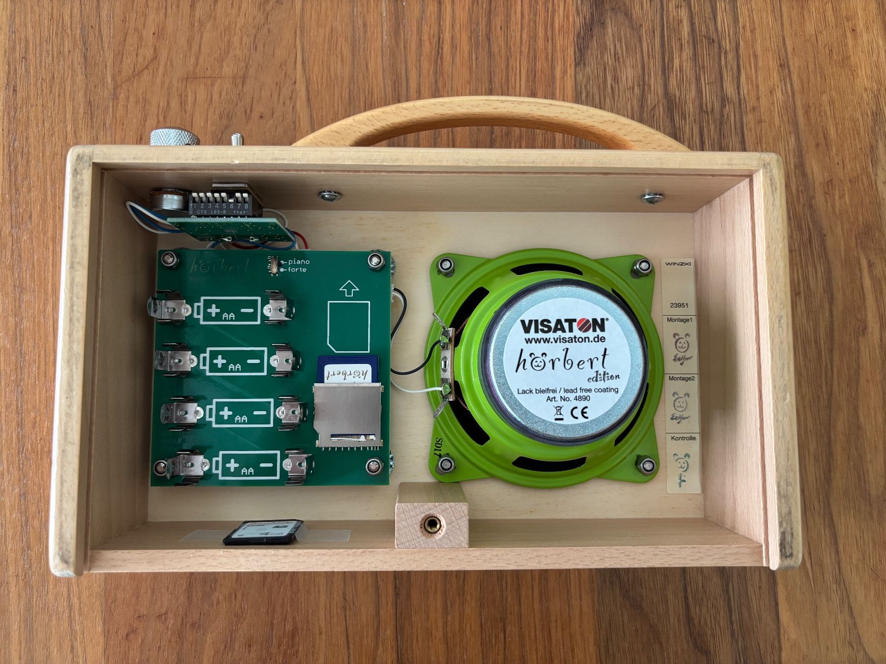 Hörbert Lettore multimediale portatile: Hörbert MP3 Player aus Holz – Usato da Volketswil venduto da ksteiger 1