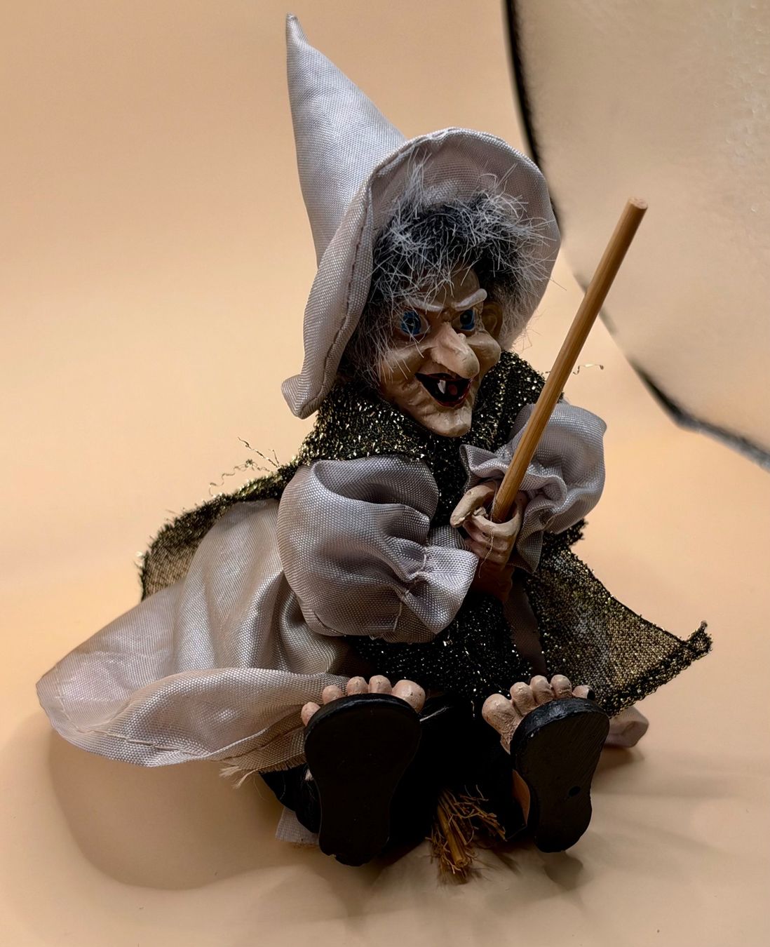 Statuette: Kleine Hexe 10.00  Fr. – Usato da Pfaffnau venduto da bawengen49 1