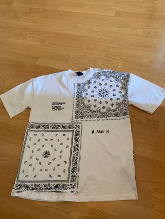 Joli t-shirt Black Squad taille xs