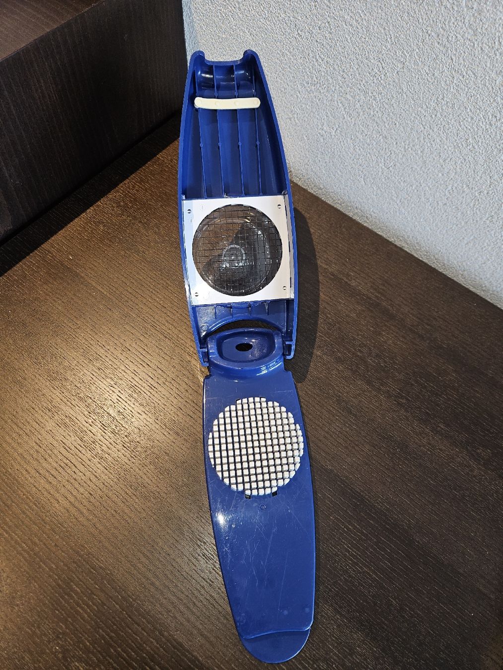 Elettrodomestici da cucina: Genius Gemüseschneider blau – Usato da Morschach venduto da Hanswi 2