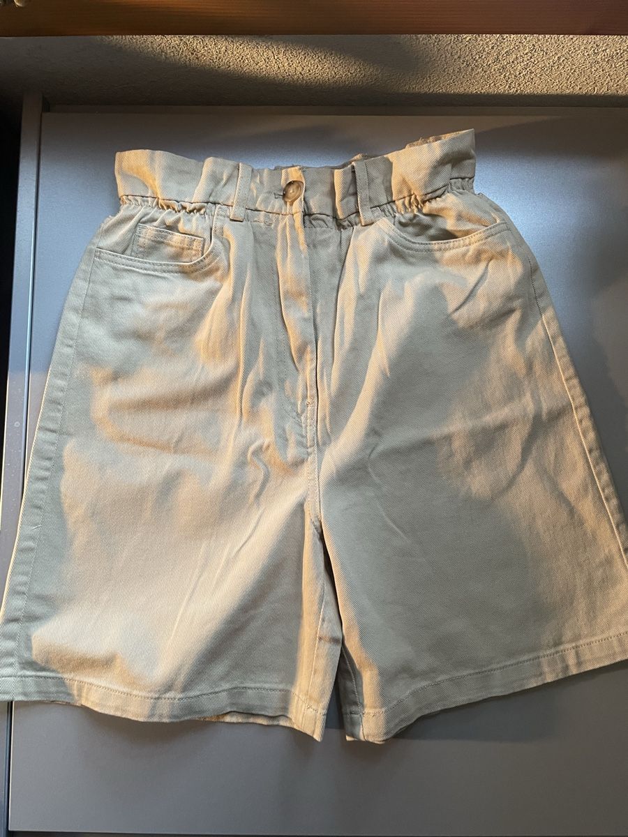 H&M Hosen: Bermudas 36 beige H&M neu – Neu (gemäss Beschreibung) aus Bertschikon Gossau von kel_wf2y